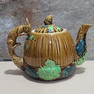 Vintage Ceramic Acorn Teapot Squirrel Handle Autumn Leaf Design